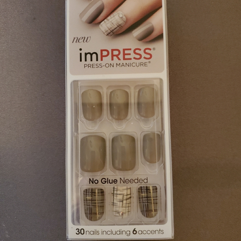 Impress manicure